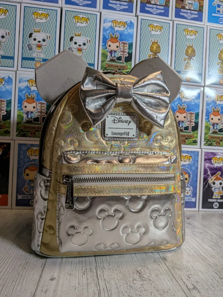 Loungefly Disney - Minnie Mouse Mettalic Quilted Mini Backpack 🎀