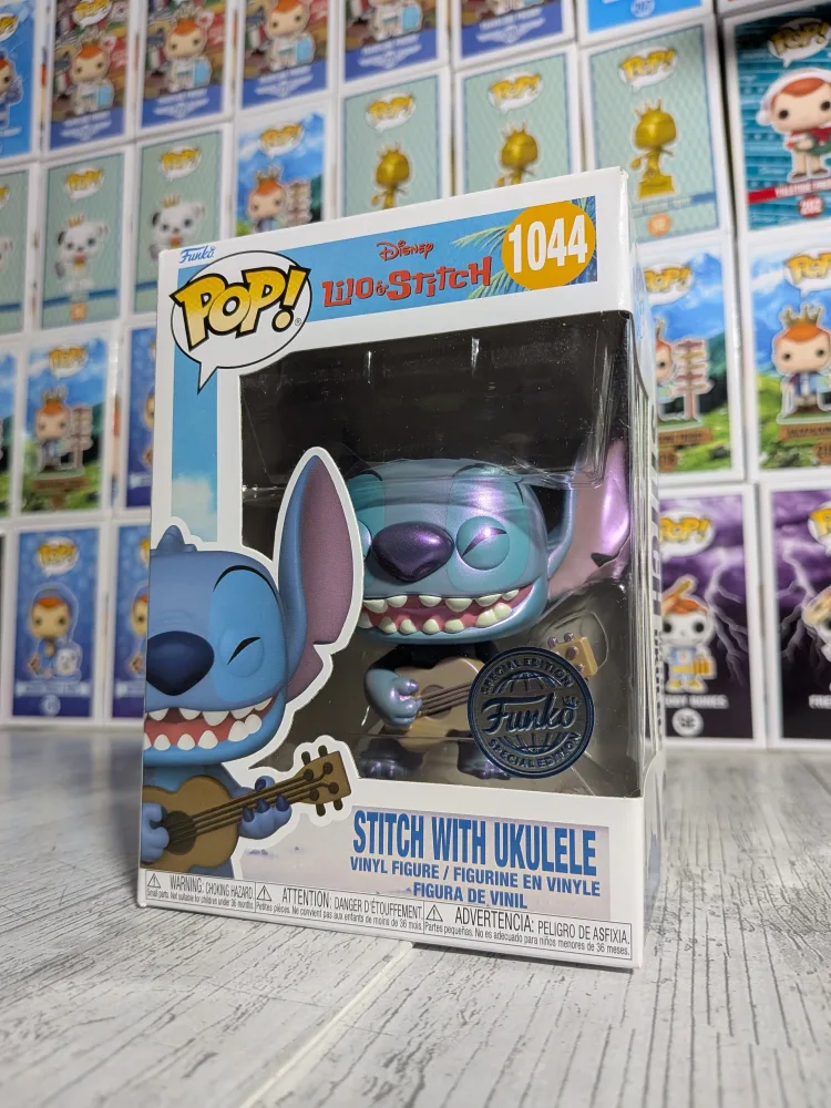 Funko pop Disney #1044 - Stitch with Ukulele (Pearlescent)