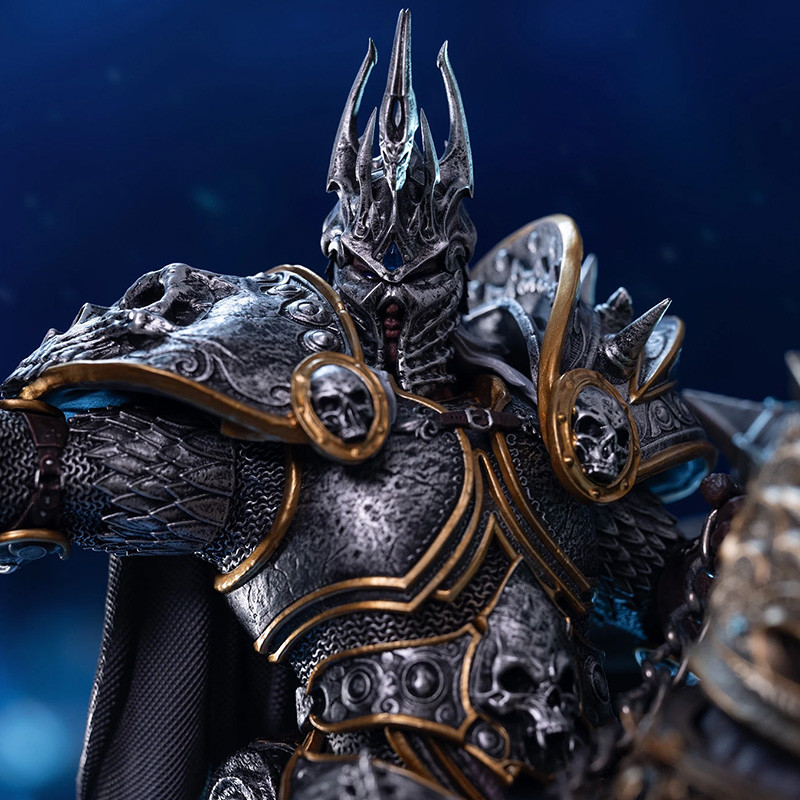 WORLD OF WARCRAFT Statue Le Roi-Liche & Invincible Blizzard
