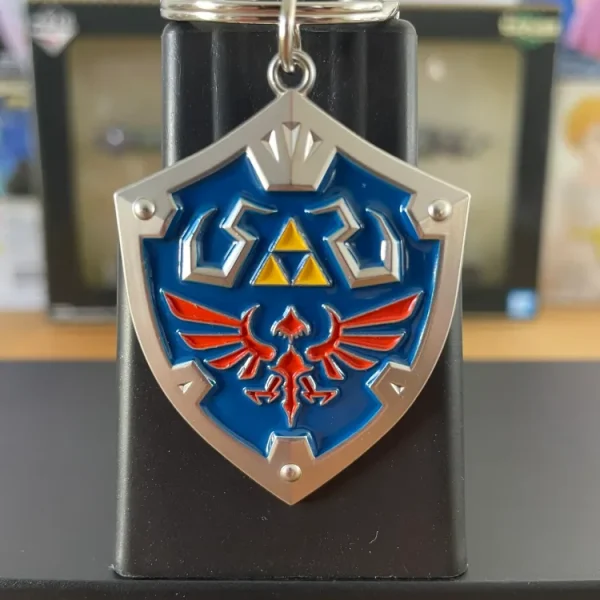 Zelda – Porte-clés métallique Bouclier Hylien Ichiban Kuji Tears of the Kingdom 8 cm