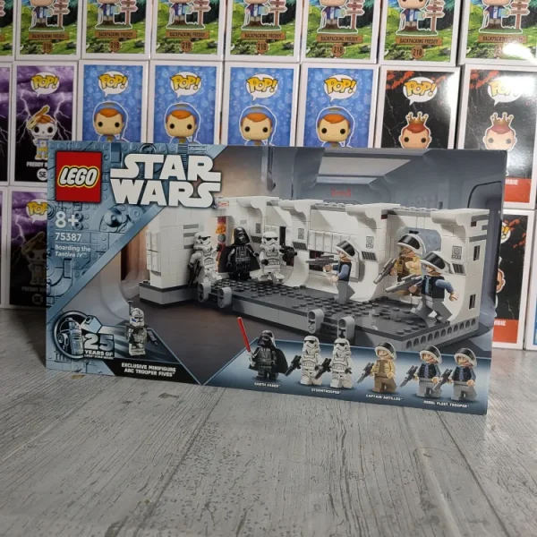 LEGO Star Wars #75387 - Boarding the Tentive IV